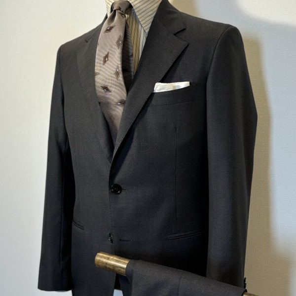 04 gray suit